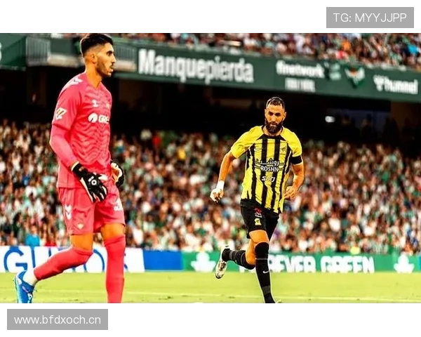 豪门暗战:皇马王朝危机,战术陈旧与巨星依赖如何导致三线崩盘?