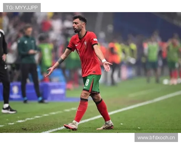 无球跑动与前插：B费的进攻方式