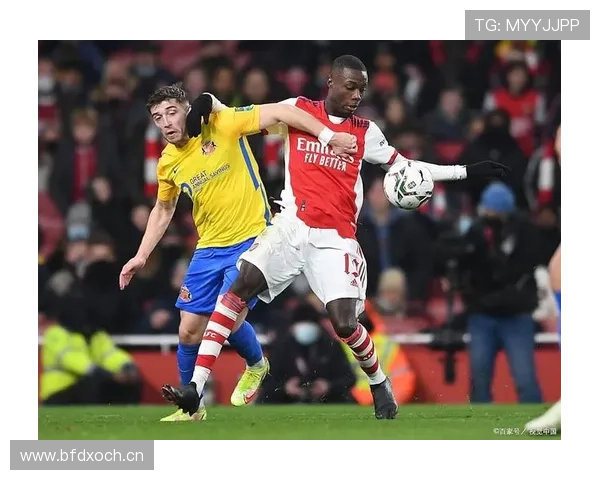 曼联复兴故事阶段性变化，问题显现对赛季表现造成影响