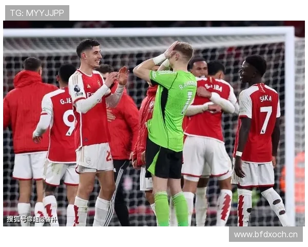 曼联关键比赛抗压能力不足，对球队争冠形势与稳定性产生明显影响