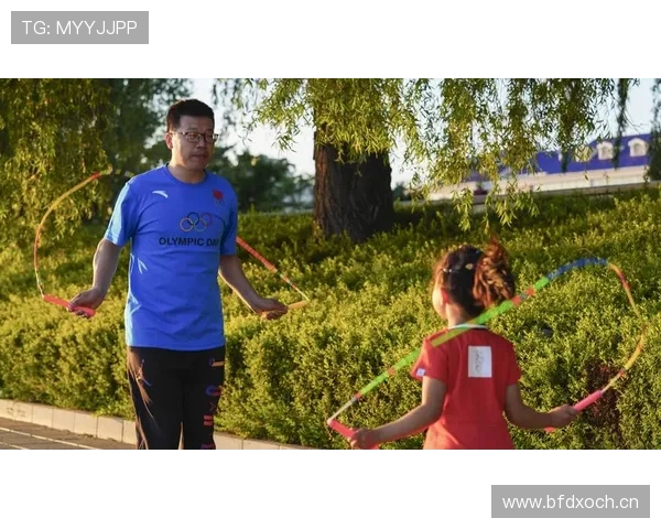 程语轩家里客厅比训练馆还大，朋友：他连跳绳都像在办演唱会