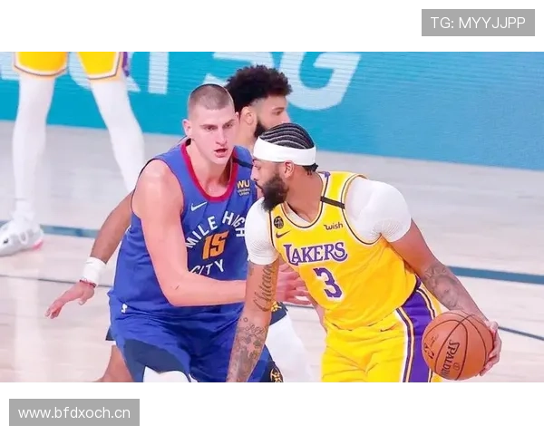约基奇关键挡拆助掘金提升效率 拉开与湖人内线差距
